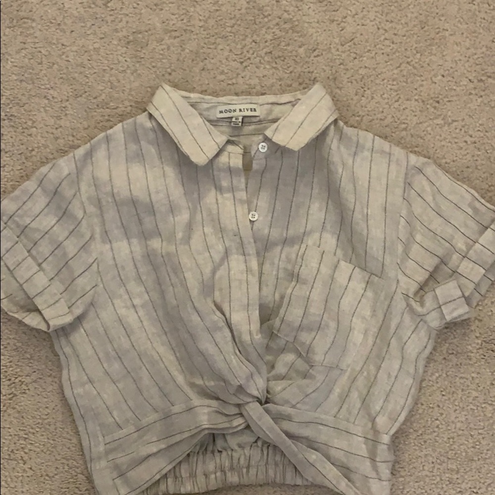 Crop button up top